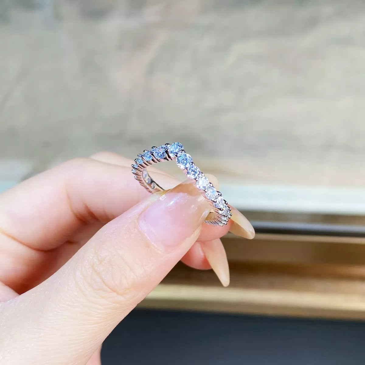 925 Sterling Silver Zircon V-Shaped Ring
