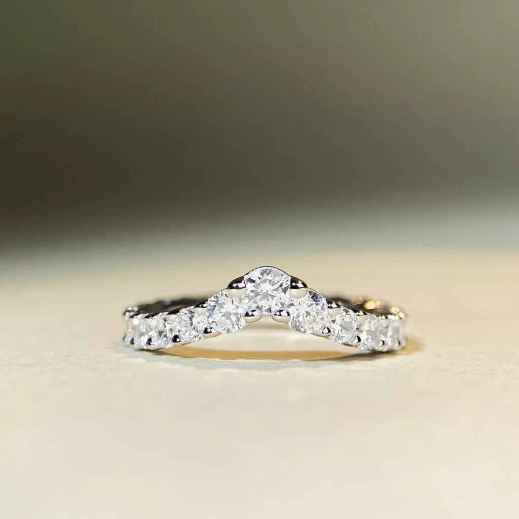 925 Sterling Silver Zircon V-Shaped Ring