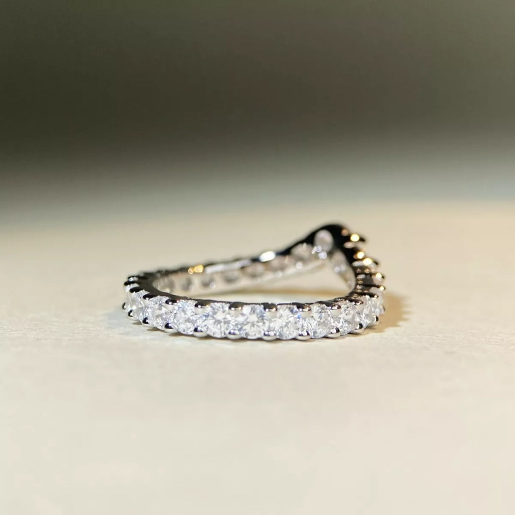 925 Sterling Silver Zircon V-Shaped Ring
