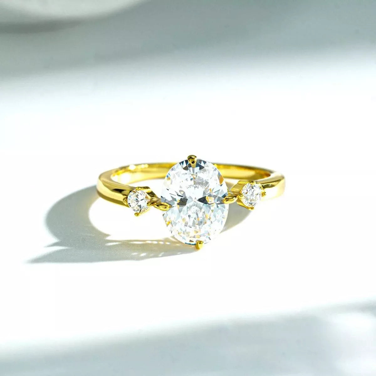 925 Sterling Silver Zircon Oval-Cut Ring