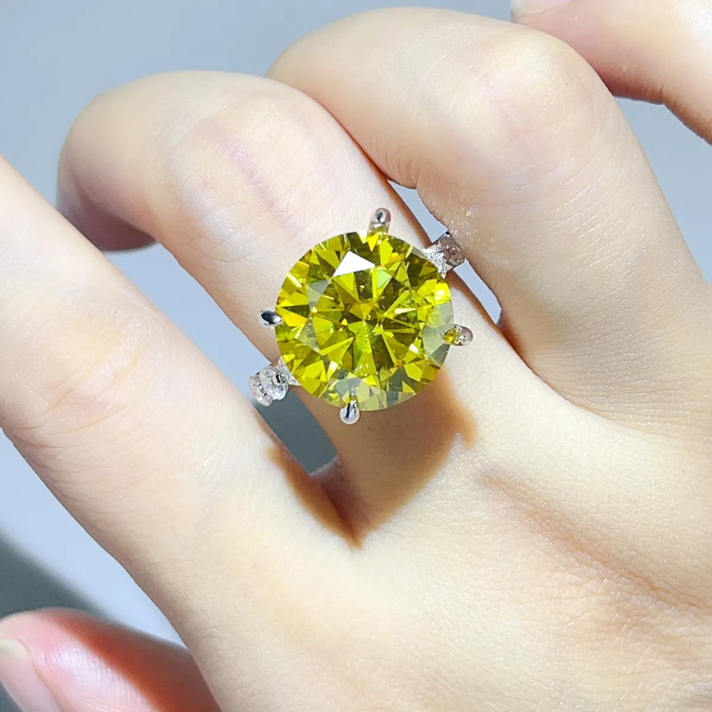 10 Carat 925 Sterling Silver Moissanite Ring