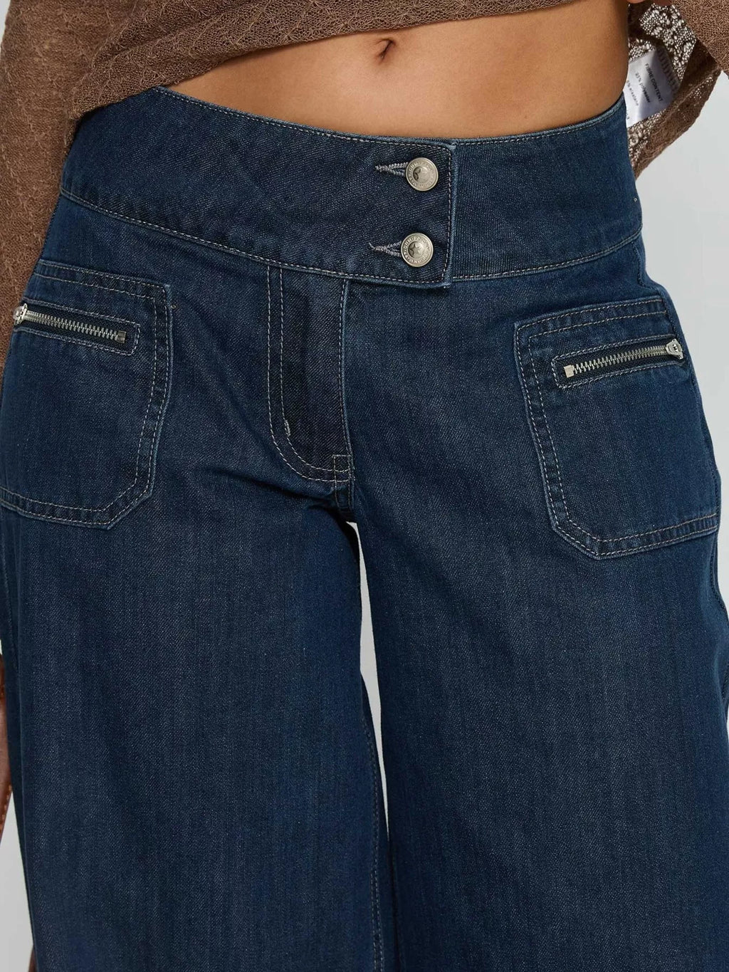 Dark blue high-Waisted Wide-Leg Jeans with Zippered Pockets — detail view