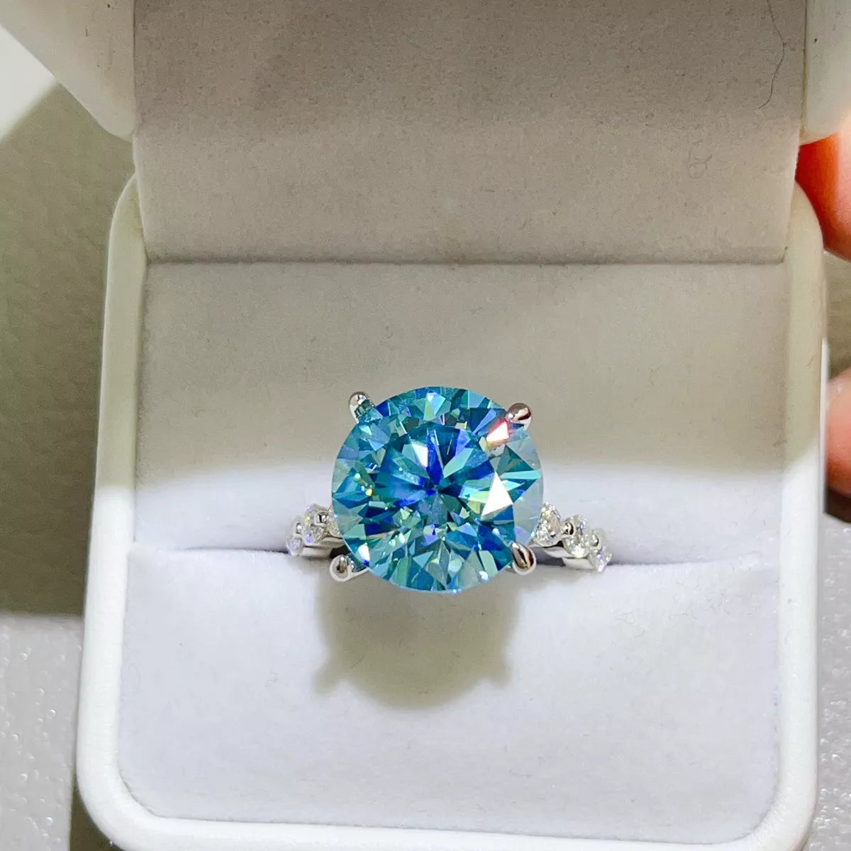 10 Carat 925 Sterling Silver Moissanite Ring