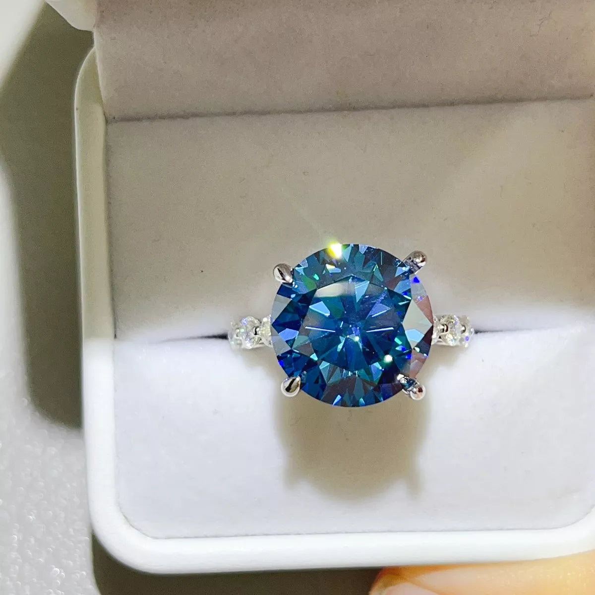 10 Carat 925 Sterling Silver Moissanite Ring